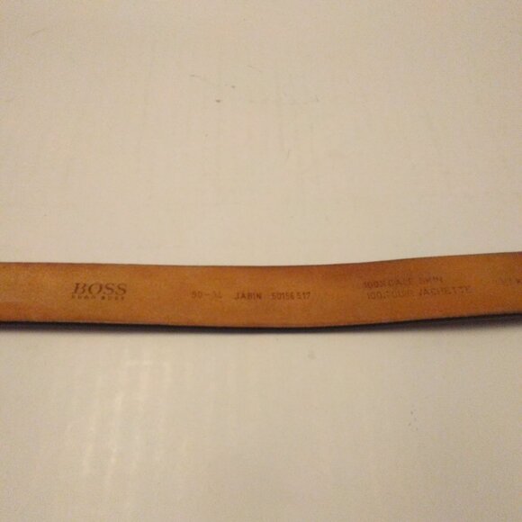 Hugo Boss leather belt - Picture 2 of 3
